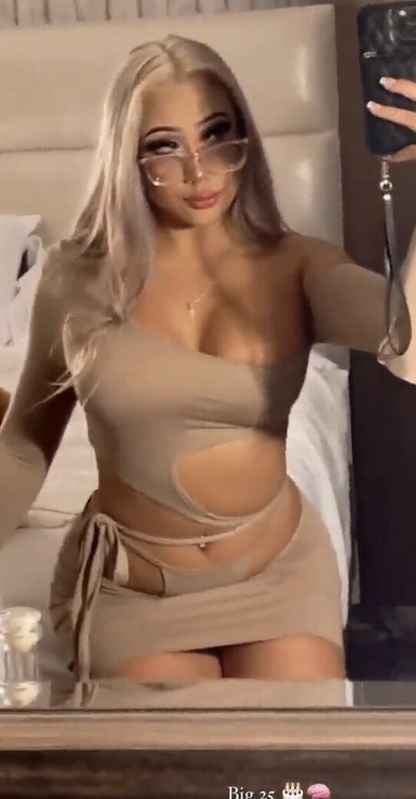 Beamer Babe エロティックなスター 画像