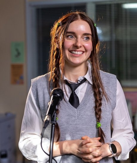 Loserfruit 美しい女優 写真