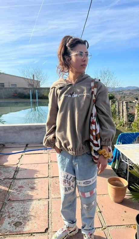 毛深いアジア人オンリーファンズ ポルノ 画像