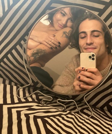 ママの足OnlyFans ホット 写真