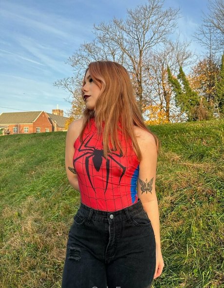 お金 オンリーファンズ 美しいポルノ 写真