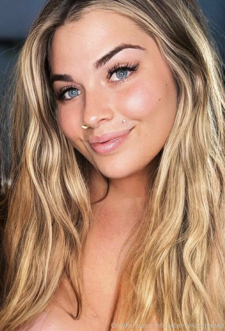 ぽっちゃり黒人OnlyFans 美しいヌード ギャラリー