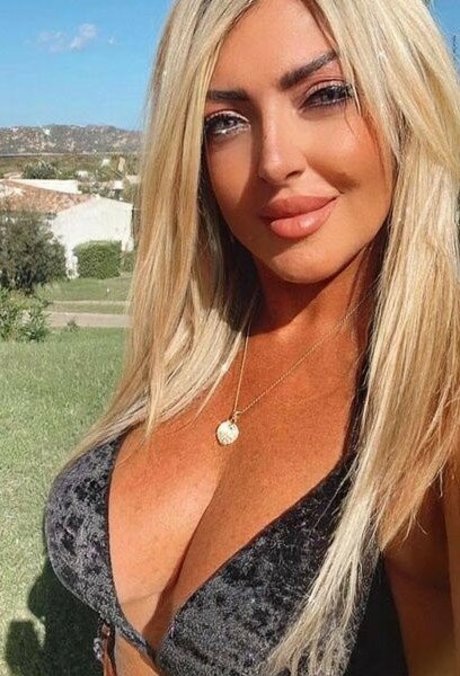 OnlyFansの普及 ポルノ アーカイブ