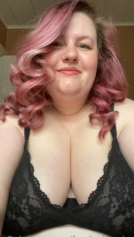 feedeebrooke 女優 写真