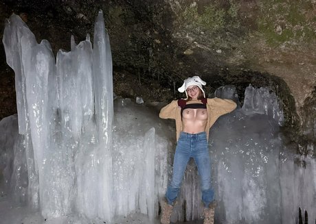 Honey Hayes ヌードスター アーカイブ