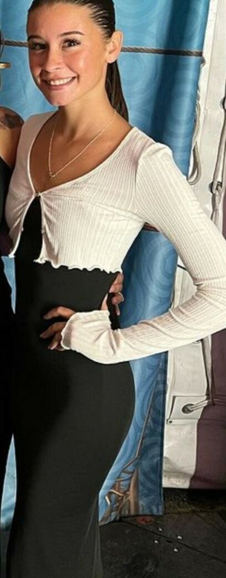 黒人ママオンリーファンズ ホットヌード 写真