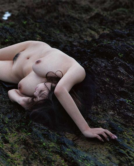 Shion Utsunomiya エロティックなスター 写真