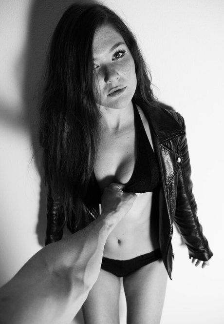 巨乳おばあちゃんOnlyFans 限定 写真