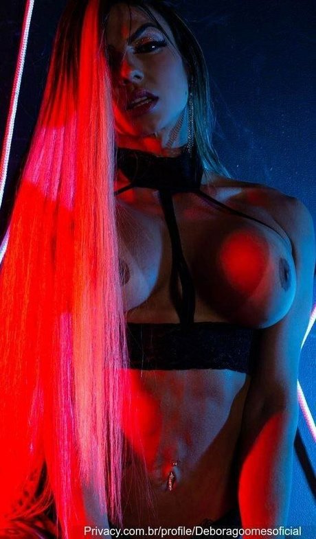 Debora Gomes かわいいスター 写真