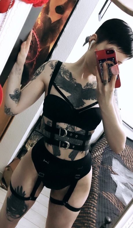 ヘンタイオンリーファンズ 無料アダルト 写真