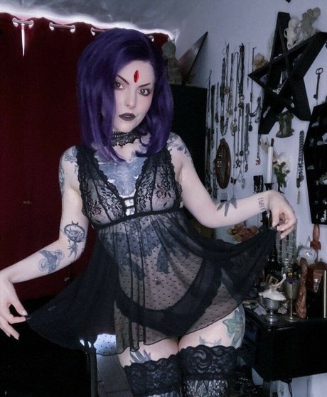 毛深いラテン系オンリーファンズ 無料 写真