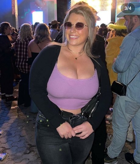 ヌード 屋外 OnlyFans セックス ギャラリー