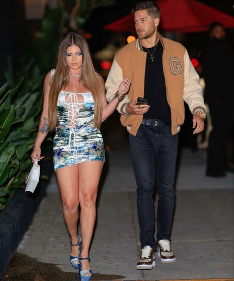 Chanel West Coast 完璧なモデル 写真