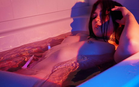 小人の裸OnlyFans 無料セクシー 画像