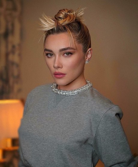 Florence Pugh アダルト女優 ギャラリー