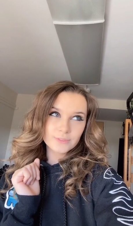 ラテン系ティーンオンリーファンズ ホット裸 ギャラリー