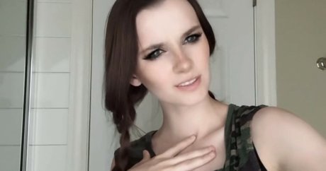 クーガーオンリーファンズ トップ 写真