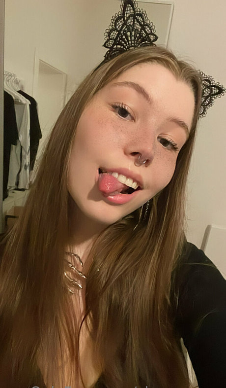 Emily Asmr HDモデル 写真