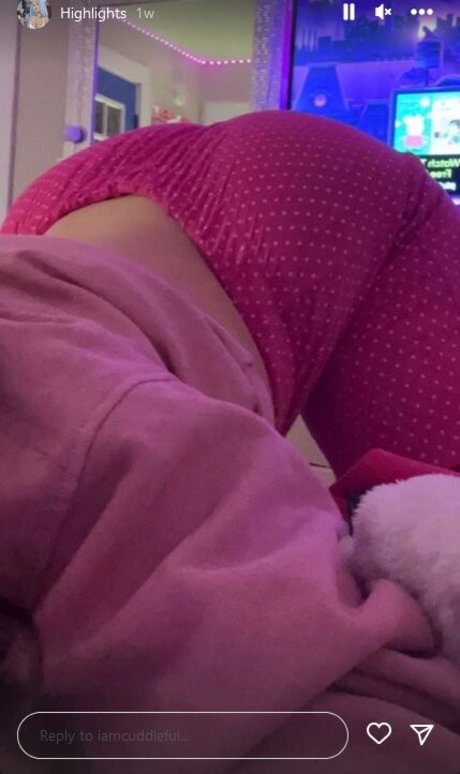 Iamcuddleful ポルノスター セクシー 写真