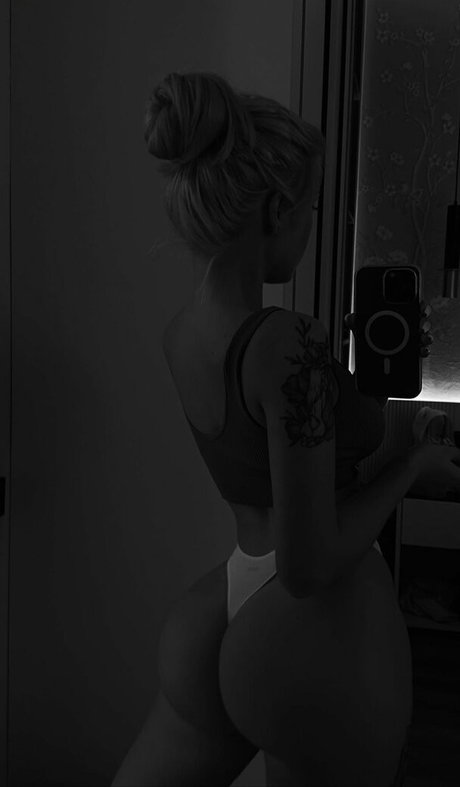 ヘンタイオンリーファンズ ヌード 写真