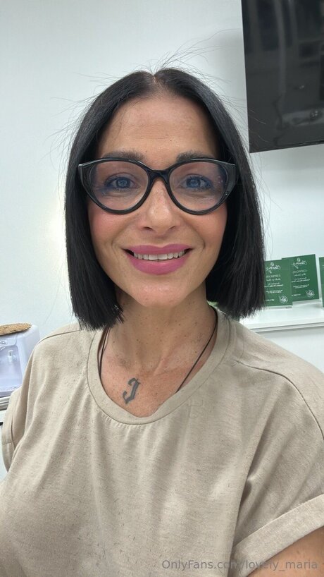 lovely maria 女優 写真