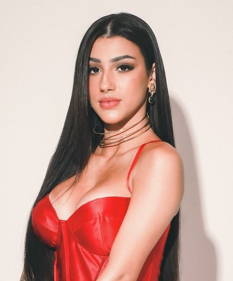 Bia Miranda 完璧なモデル 画像