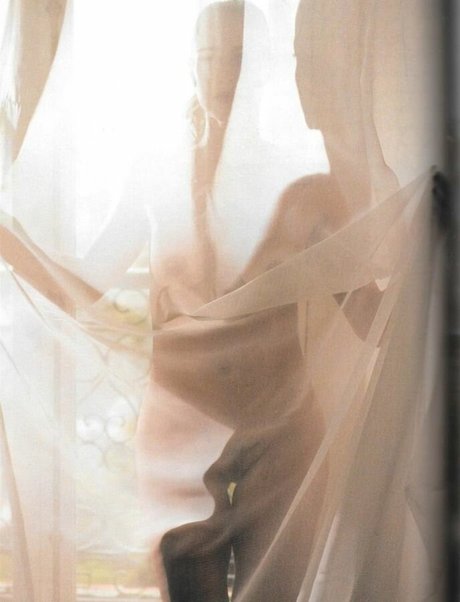 ハンズオンリーファン セクシーヌード 写真