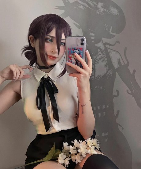 痩せたティーンのオンリーファンズ アートポルノ ギャラリー