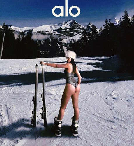 日本の女子高生OnlyFans えろ 画像