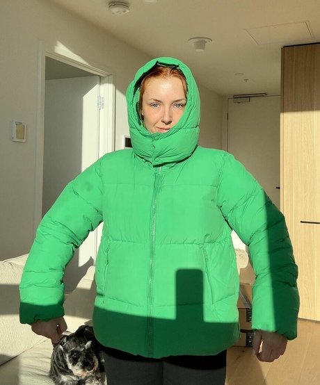 ニューハーフの乗馬OnlyFans 裸 写真