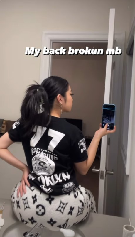 若いアジア人オンリーファンズ 無料xxx 画像