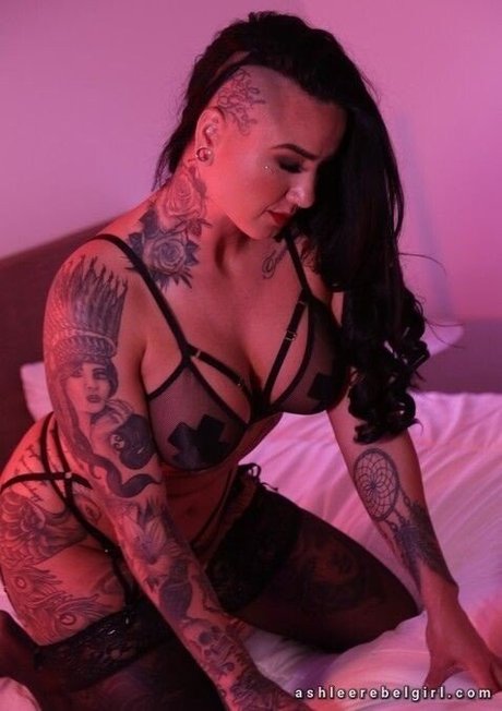 Ashlee Evans Smith ヌードモデル アーカイブ