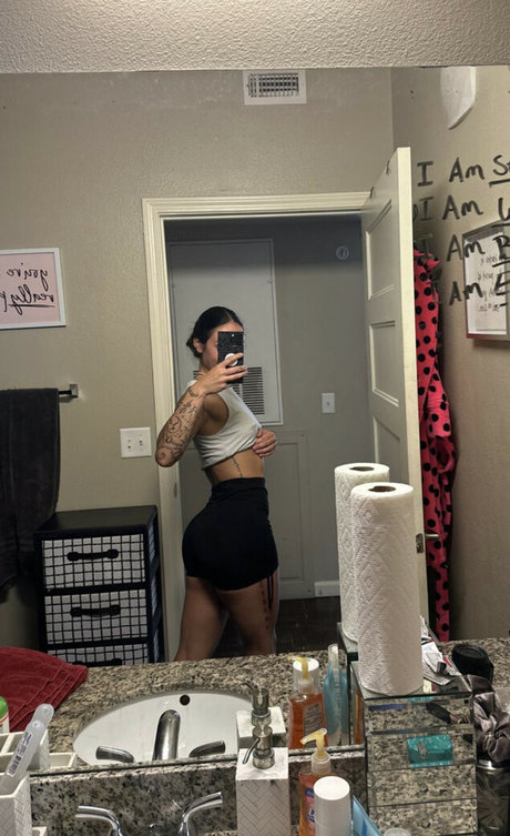 ベラルーシのファンのみ ヌード 写真