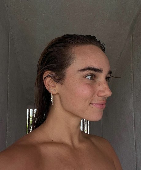 Kylie Holbeck エロティックモデル アーカイブ