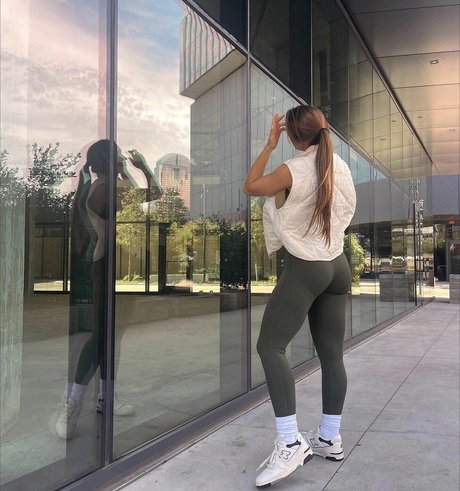 Kylie Holbeck 裸のスター 写真