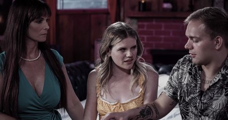 ラバーオンリーファン セックス 写真