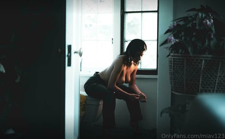 Mia Valentine 独占ポルノスター 写真