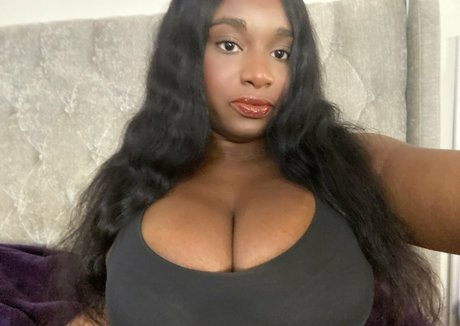 アンバー・オンリーファンズ 可愛い ギャラリー