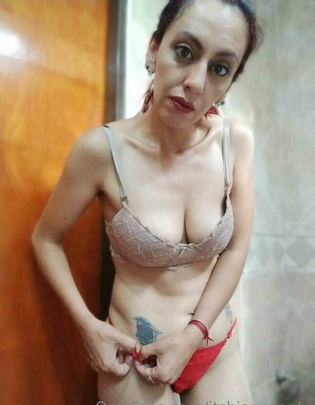 垂れ下がった熟女OnlyFans アダルト 写真