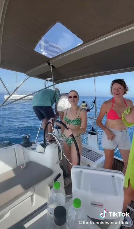 ポーグガールズオンリーファン 限定 写真