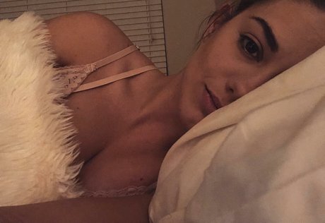 LuluLuvely 高品質モデル 写真