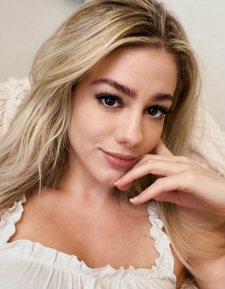 LuluLuvely xxxポルノスター アーカイブ