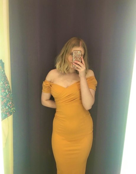 HoxieLoxie 独占ポルノスター ギャラリー