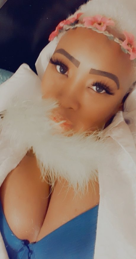 Miss Parker スター ヌード ギャラリー