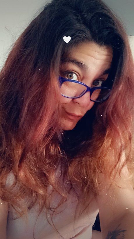 Nikkie G エロティック女優 写真