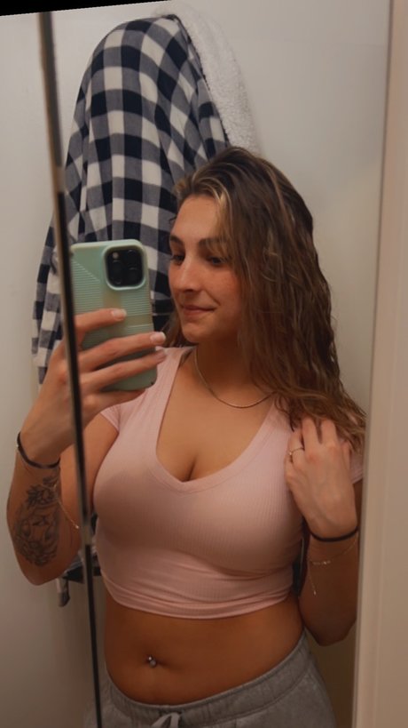 巨乳義母OnlyFans ホットヌード 写真