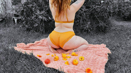 _PeachyPinup_ トップモデル 写真