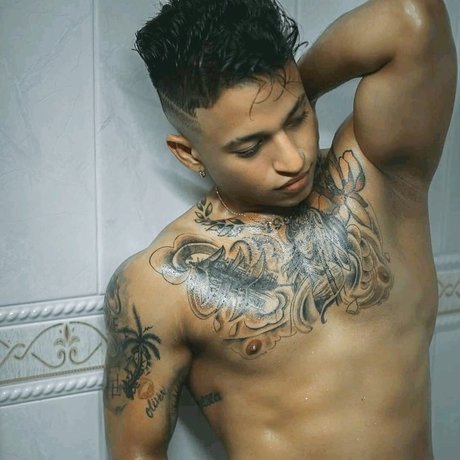 甘いおまんこオンリーファンズ えろ 画像