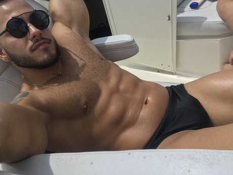 Ricky Ricco xxxポルノスター ギャラリー