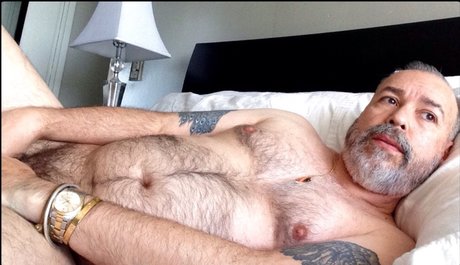 ホットなブロンドのオンリーファンズ 無料ポルノ 写真